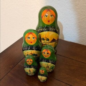 Green Russian Nesting Dolls Set